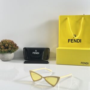 Fendi_WMNS_208_Yellow