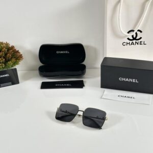 Chanel_WMNS_7246_Gold_Black