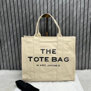 Marc_Jacob_TheToteBag_Canvas_With_DustCover_LongBelt
